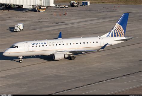 republic airways dba united express.